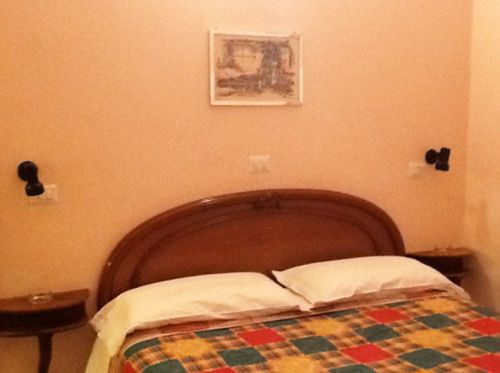 Hotel Bernheof Genoa Ngoại thất bức ảnh